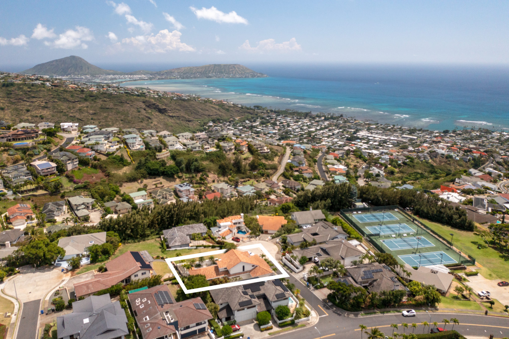 Success Story: Just Sold on Kunihi Place in Waialae Iki - Caron B 