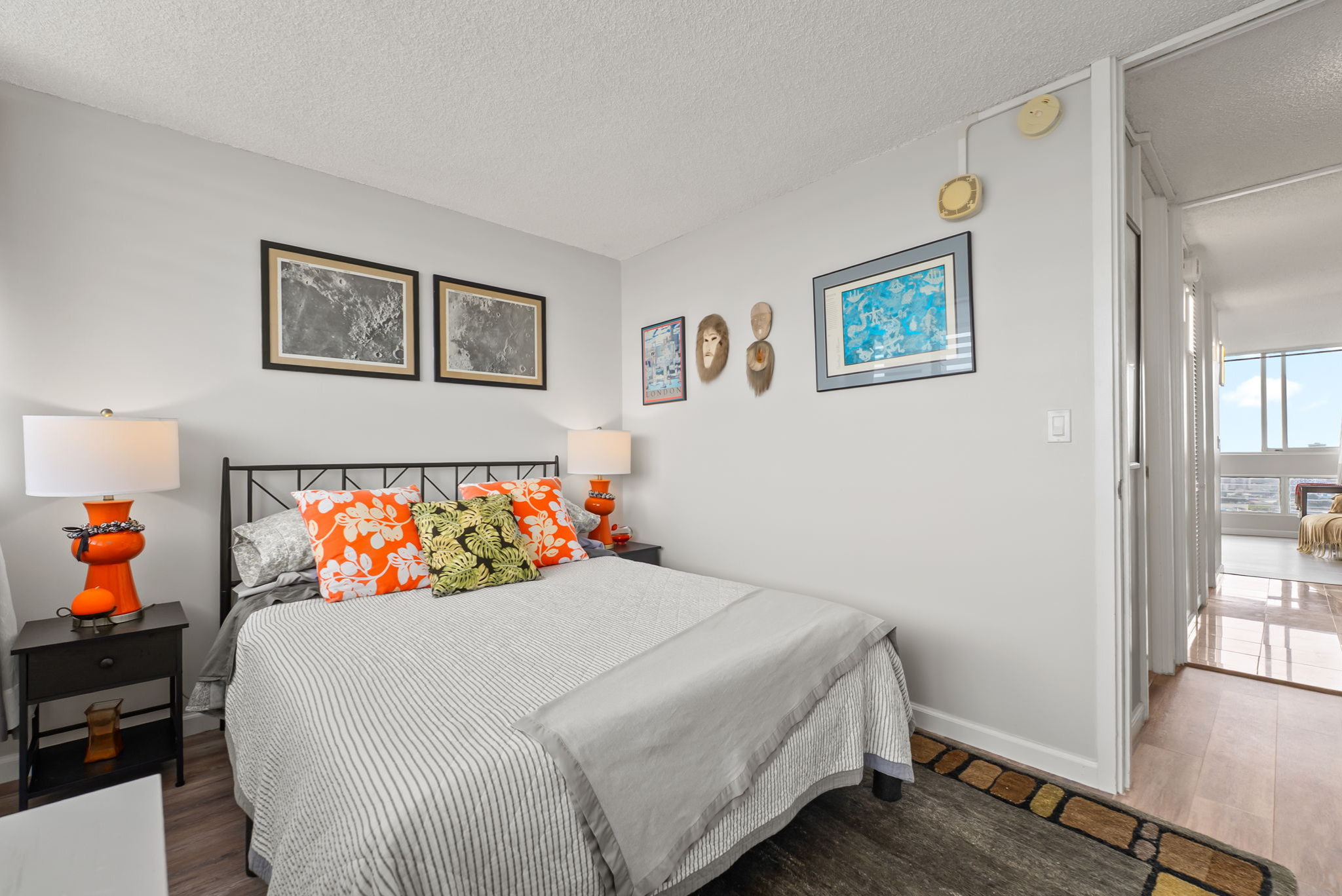 Secondary bedroom at Banyan Tree Plaza condo in Honolulu