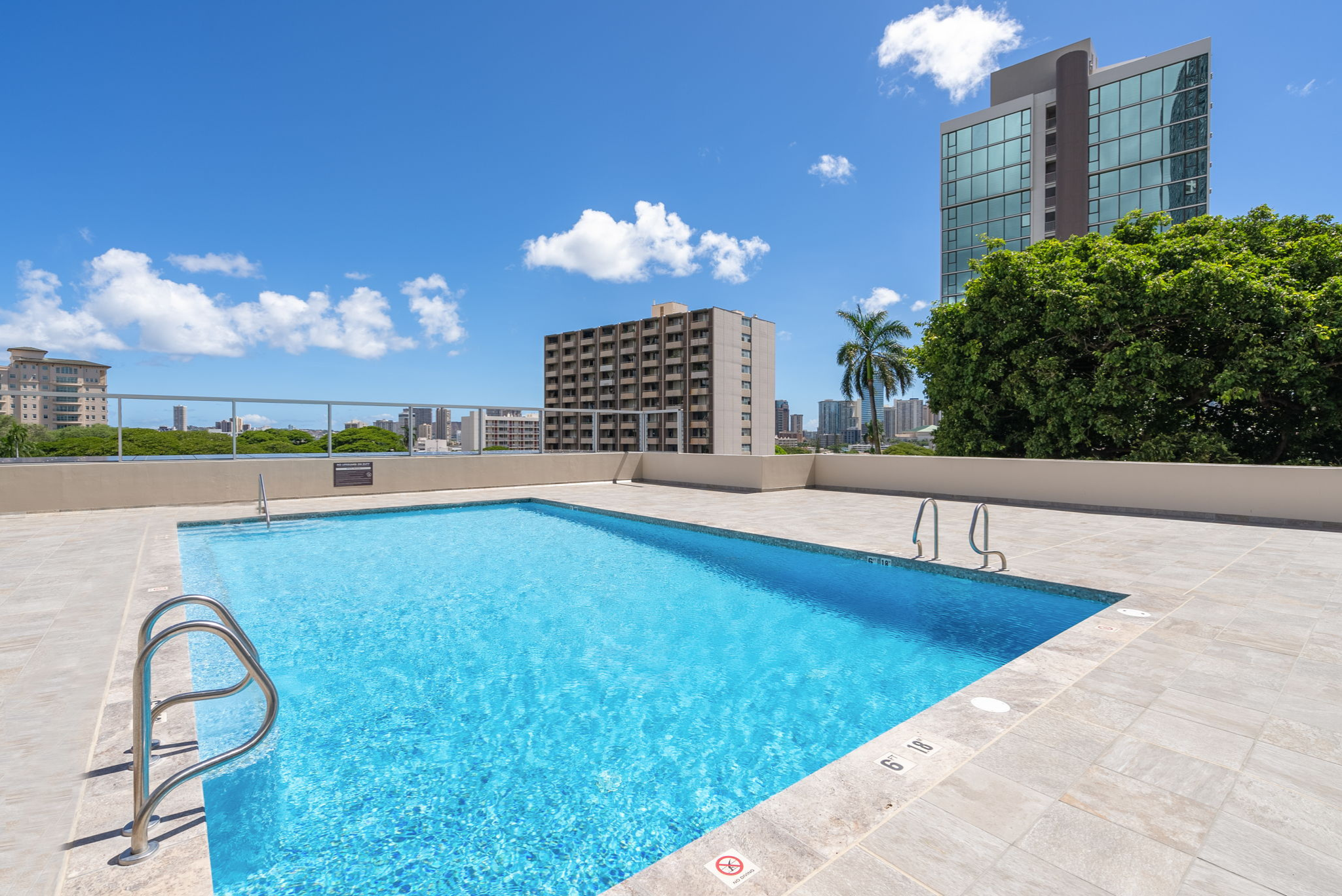 Pool at Banyan Tree Plaza
