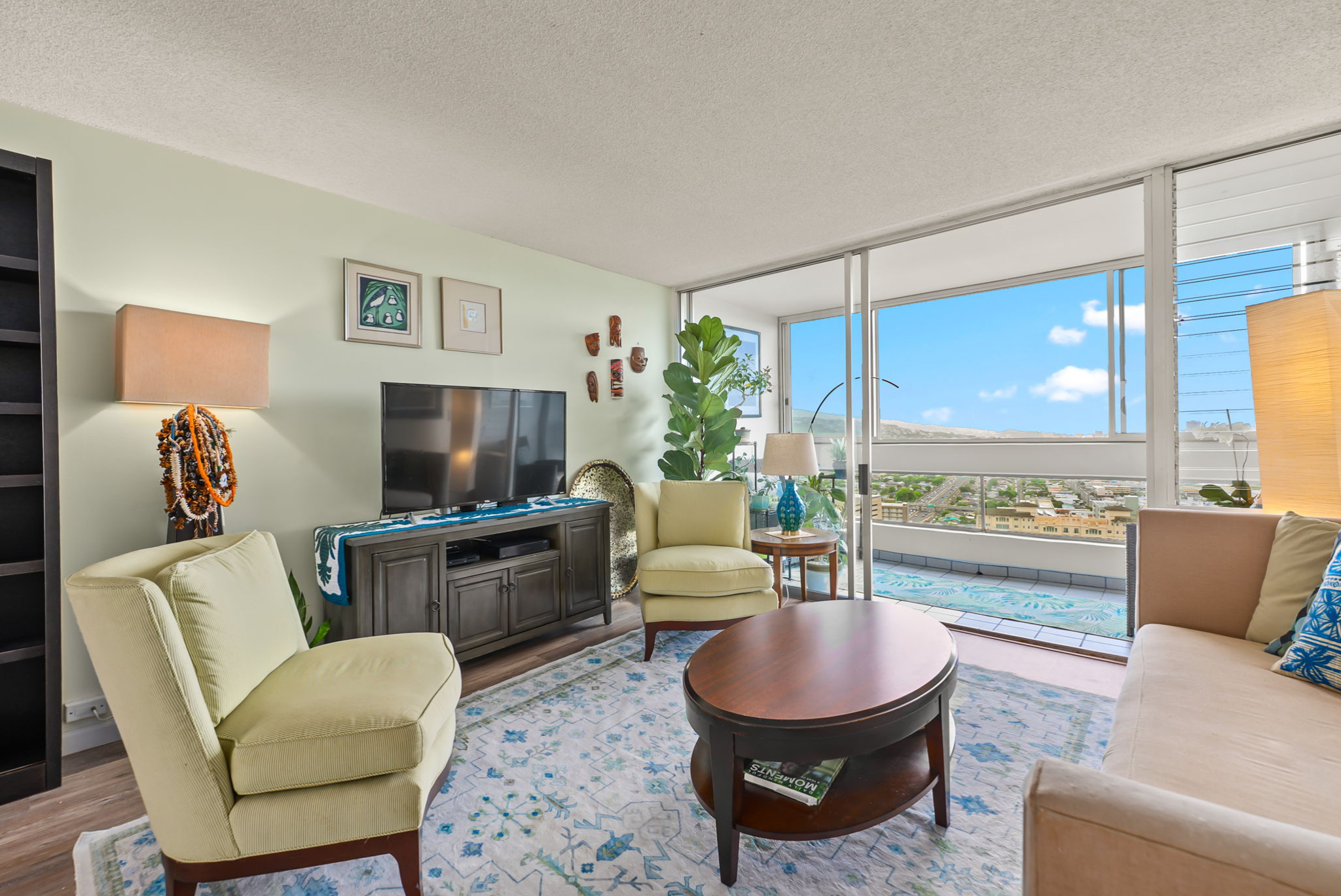 Living room at Banyan Tree Plaza #3205 in Honolulu